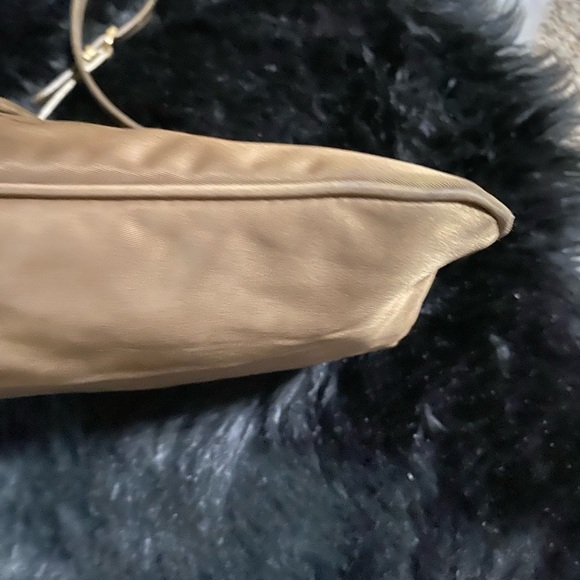 Prada gold crossbody pristine condition - Picture 5 of 10